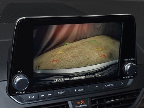 Used 2024 Nissan Altima 2.5 SV image 14