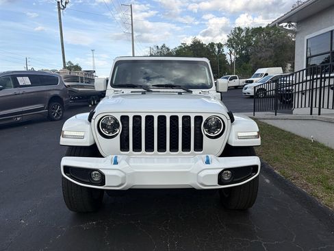 Used 2023 Jeep Wrangler Unlimited Sahara image 3
