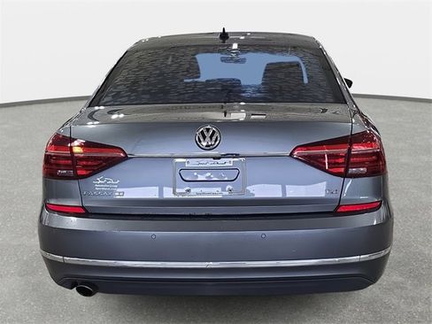 Used 2017 Volkswagen Passat 1.8T SE image 6