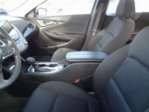 Used 2024 Chevrolet Malibu LT image 10