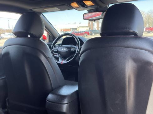 Used 2019 Hyundai Veloster 2.0 Premium image 19