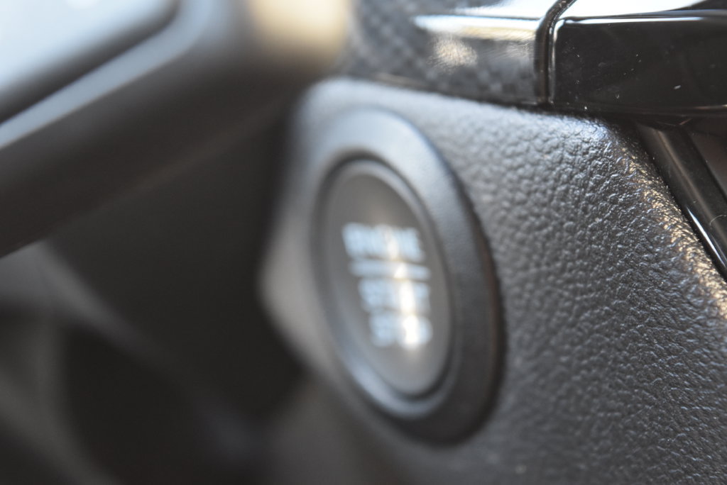 Used 2025 Ford Escape ST-Line FWD image 19