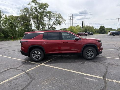 New 2026 Chevrolet Traverse LT w/ Driver Confidence Package AWD/4WD image 4