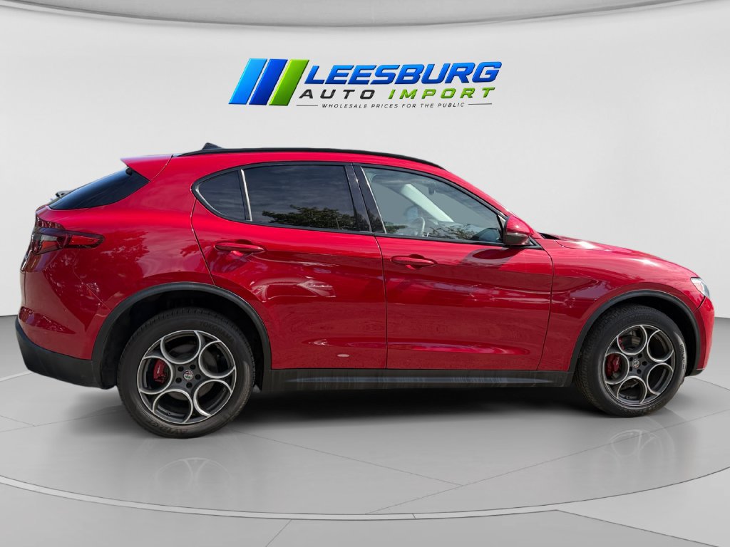 Used 2018 Alfa Romeo Stelvio Sport w/ Quick Order Package 22J Sport AWD/4WD image 6