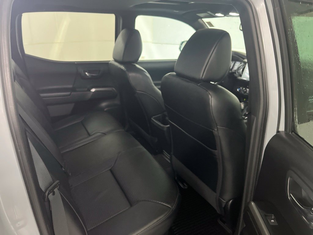 Used 2019 Toyota Tacoma Limited AWD/4WD image 22