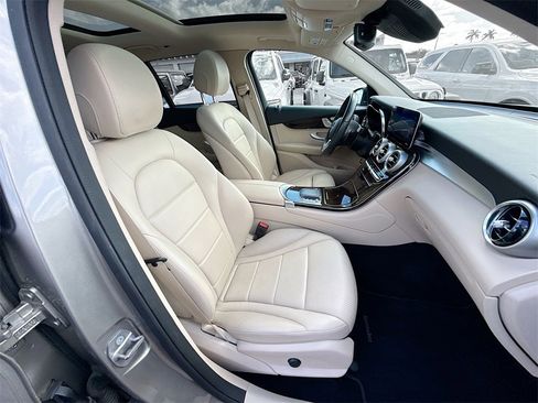 Used 2021 Mercedes-Benz GLC 300 w/ Multimedia Package image 33