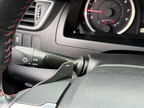 Used 2015 Toyota Camry LE image 20