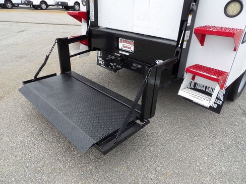 Used 2015 Ford F550 2WD Regular Cab Super Duty w/ Power Equipment Group image 45