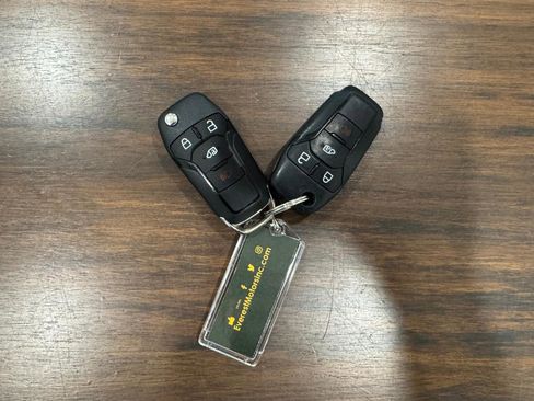 Used 2019 Ford Transit Connect XL image 13