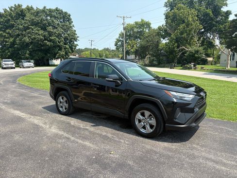 Used 2023 Toyota RAV4 LE AWD/4WD image 24