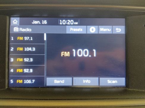 Used 2018 Kia Optima LX image 25