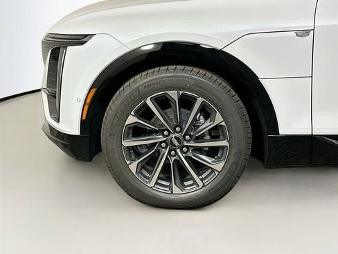 New 2026 Cadillac Lyriq Sport image 20