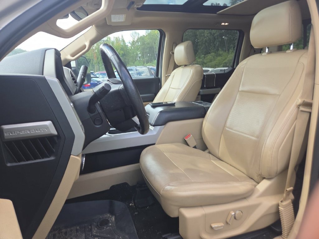 Used 2017 Ford F350 Lariat w/ Lariat Ultimate Package AWD/4WD image 2