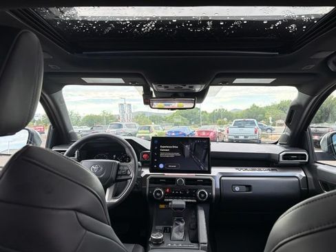 Certified 2025 Toyota Tacoma TRD Off-Road w/ TRD Off Road Premium Package AWD/4WD image 10