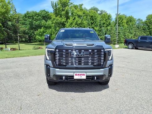 New 2026 GMC Sierra 3500 Denali Ultimate AWD/4WD image 9