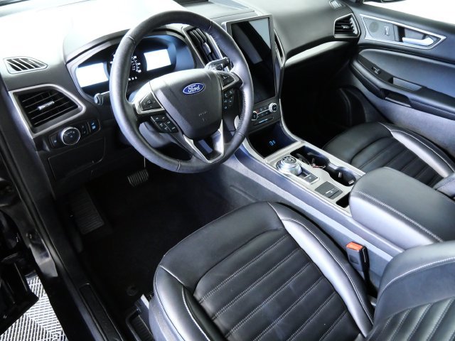 Certified 2024 Ford Edge SEL w/ Convenience Package AWD/4WD image 4