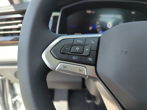 New 2025 Volkswagen Jetta SE image 37