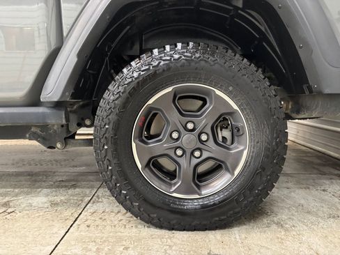 Used 2020 Jeep Gladiator Sport w/ Quick Order Package 24S image 6