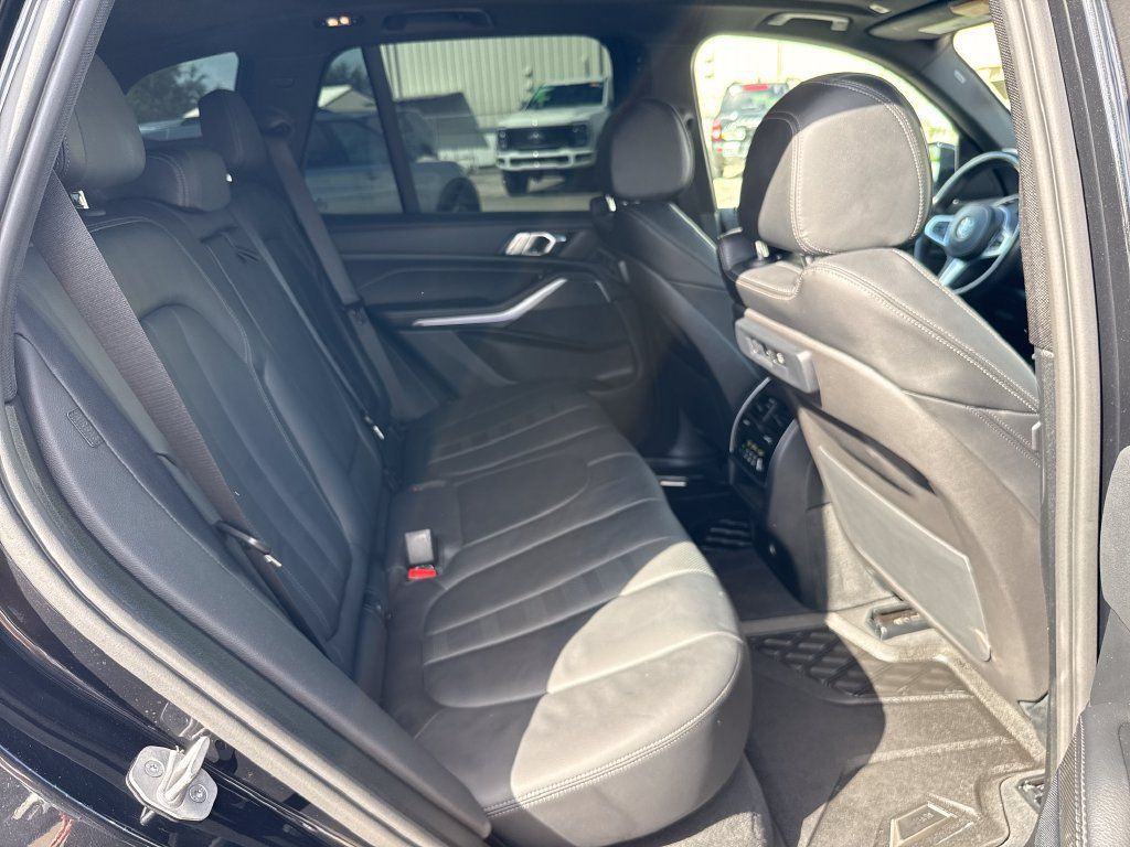 Used 2022 BMW X5 sDrive40i w/ M Sport Package RWD image 27