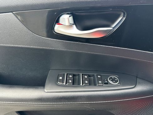 Used 2019 Kia Forte EX w/ Option Group 020 FWD image 12