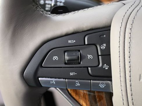 Used 2023 Cadillac Escalade Sport Platinum w/ LPO, ONYX Package AWD/4WD image 37