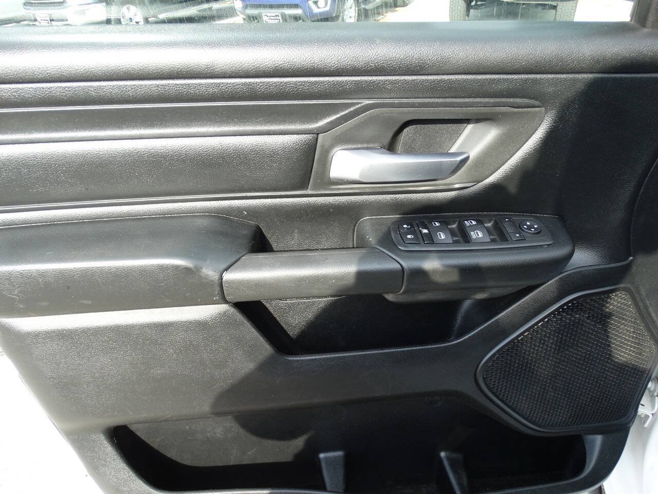 Used 2019 RAM 1500 4x4 Crew Cab Tradesman w/ SXT Appearance Group image 12