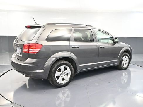 Used 2016 Dodge Journey SE w/ Flexible Seating Group image 4