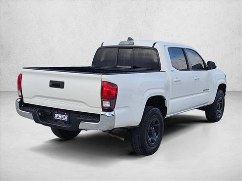 Used 2022 Toyota Tacoma SR5 RWD image 5