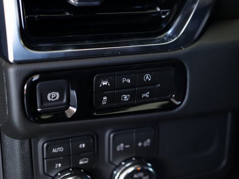 New 2026 GMC Yukon Denali image 10