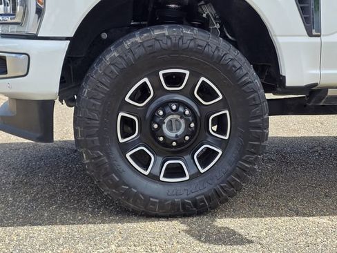 Used 2023 Ford F250 Platinum AWD/4WD image 33
