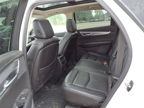 Used 2019 Cadillac XT5 Premium Luxury FWD image 8