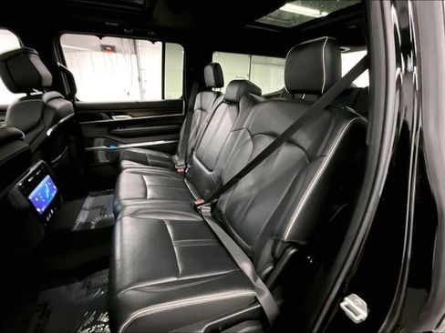 Used 2023 Jeep Grand Wagoneer Series II w/ Flexible Seating Group AWD/4WD image 24