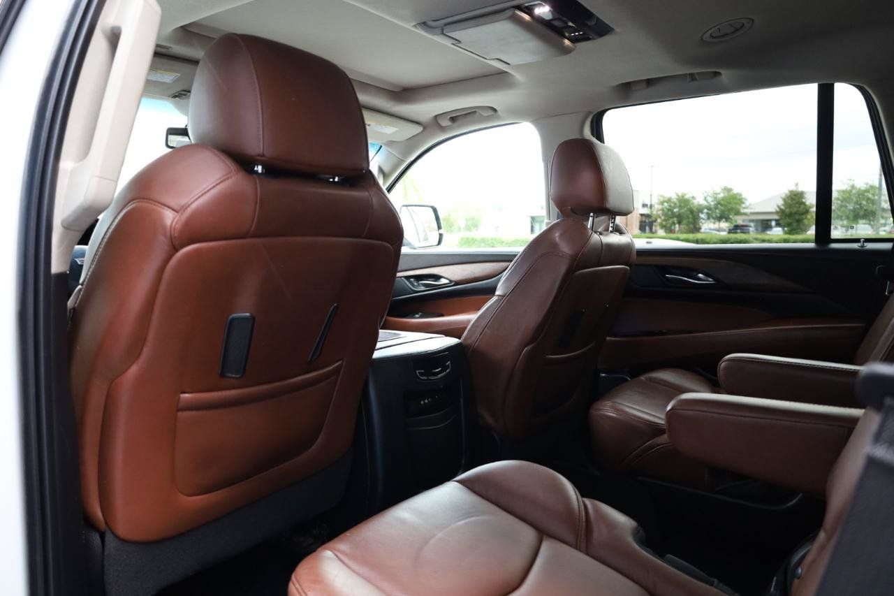 Used 2016 Cadillac Escalade Premium AWD/4WD image 17
