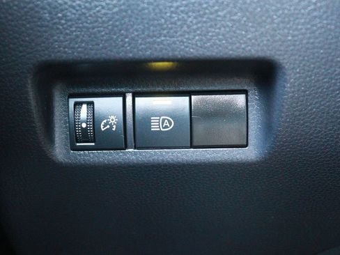 Used 2025 Toyota RAV4 LE AWD/4WD image 24