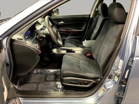 Used 2010 Honda Crosstour EX image 21