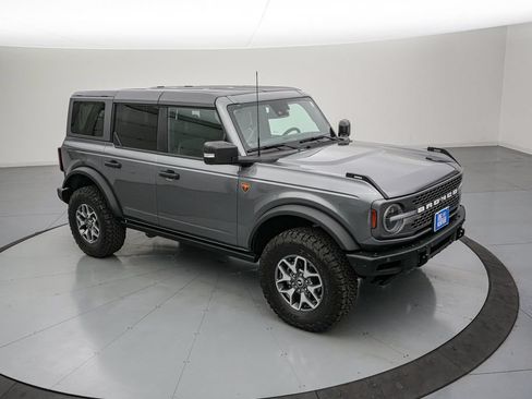 Certified 2024 Ford Bronco Badlands AWD/4WD image 2