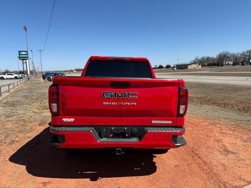 Used 2022 GMC Sierra 1500 Elevation w/ LPO, Elevation Black Package image 7