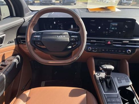 New 2026 Kia Sportage X-Line image 3