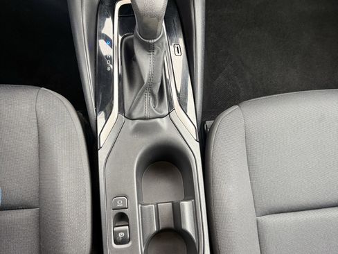 Used 2023 Toyota Corolla LE image 27
