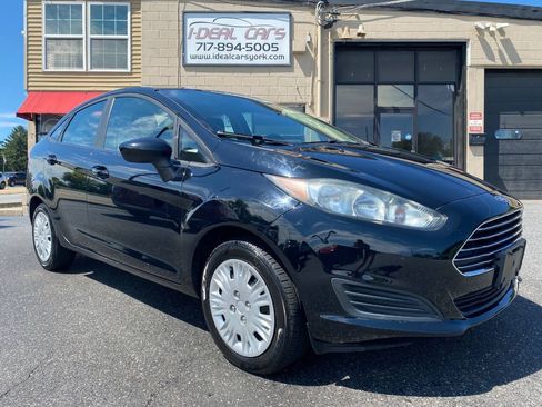 Used 2019 Ford Fiesta S FWD image 1