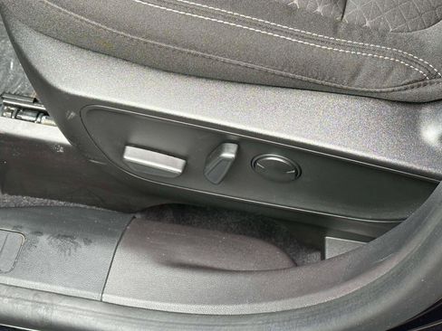 Used 2023 Ford Escape Active image 18