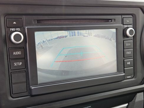 Used 2018 Toyota Tacoma SR AWD/4WD image 23