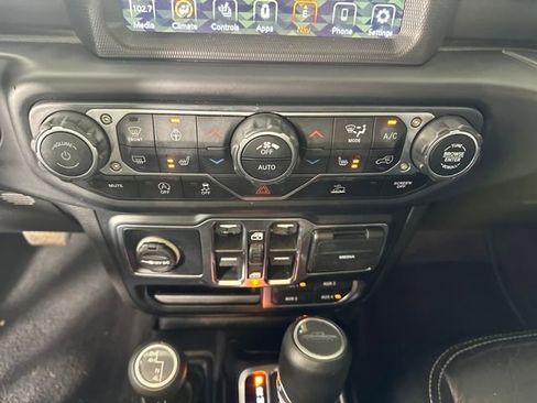 Used 2020 Jeep Gladiator Overland image 31