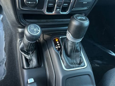 Used 2024 Jeep Wrangler Unlimited w/ Convenience Group image 26