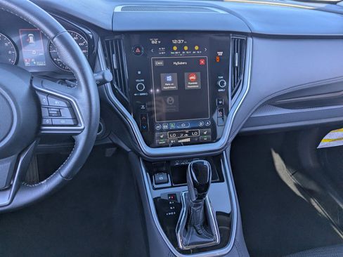 Certified 2025 Subaru Outback Premium w/ Popular Package #1A image 17