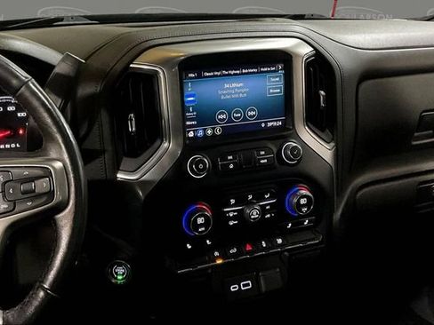 Used 2021 Chevrolet Silverado 1500 LT image 31