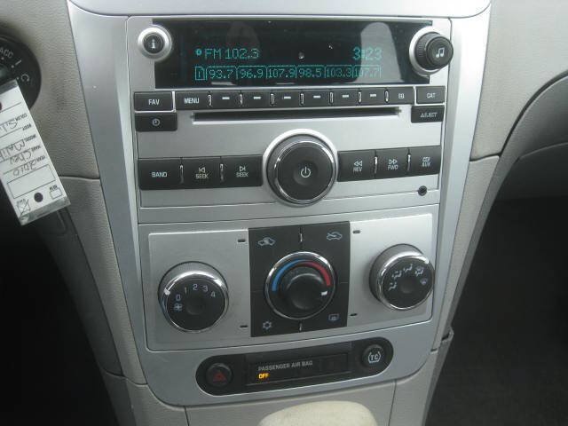 Used 2010 Chevrolet Malibu LS FWD image 18