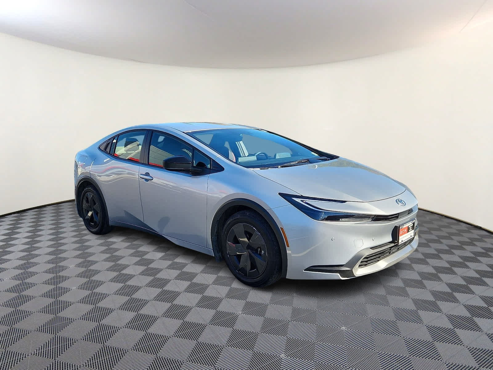 Used 2026 Toyota Prius Plug-In Hybrid FWD image 4