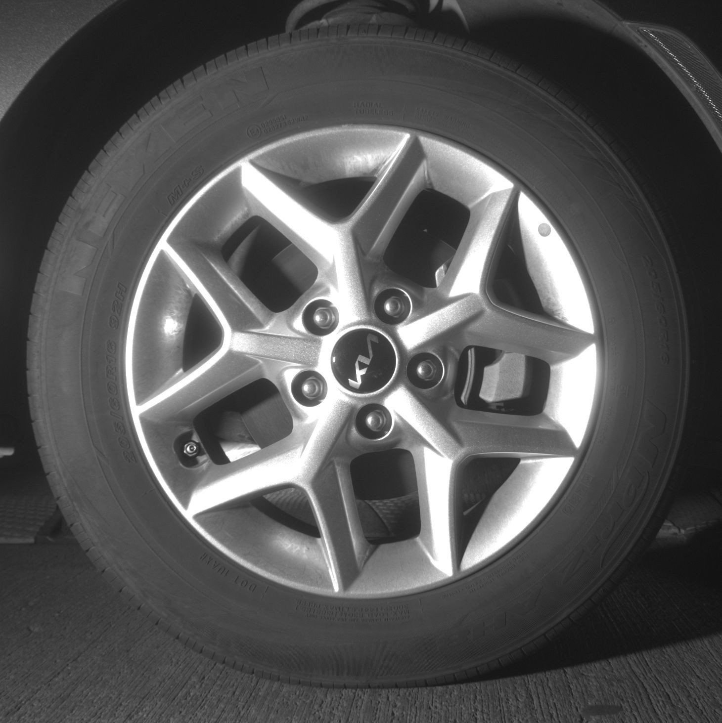 Used 2025 Kia Soul LX w/ LX Technology Package FWD image 15