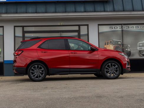 Used 2022 Chevrolet Equinox RS w/ LPO, Floor Liner Package image 4